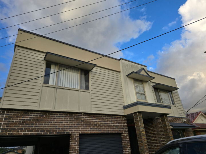 Exterior paint chalking on residential Sydney home